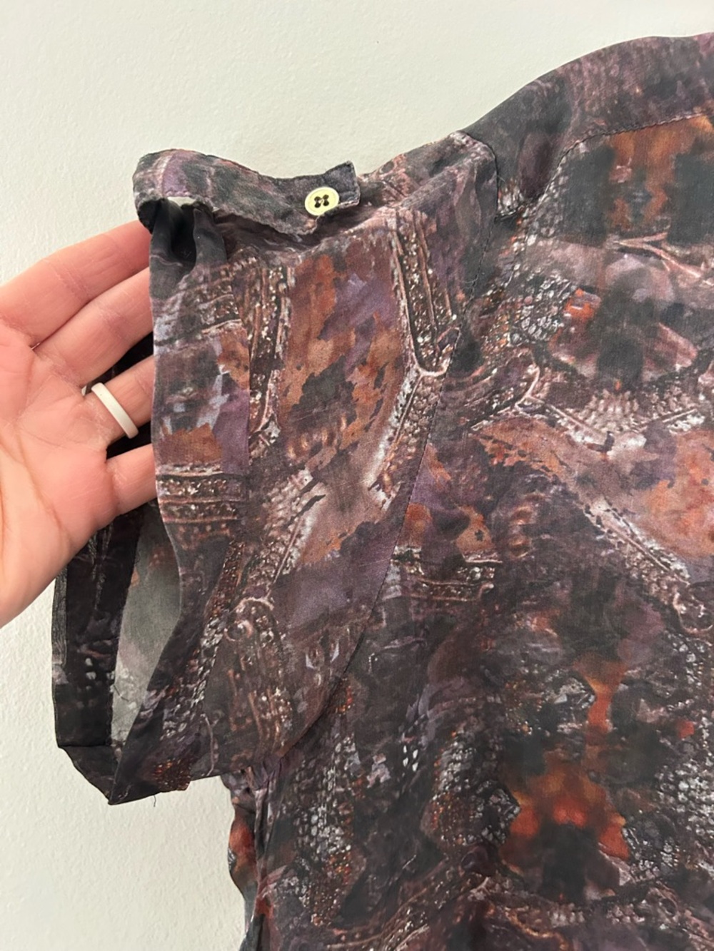 TopShop Pure Silk Retro Androgynous Eclectic Semi-Sheer Short Sleeve Button Top - Picture 4 of 6